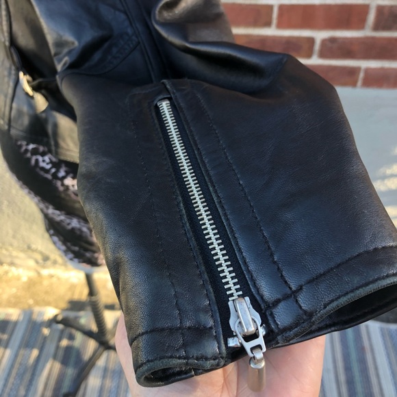 Express Authentic Leather Jacket - Picture 5 of 8